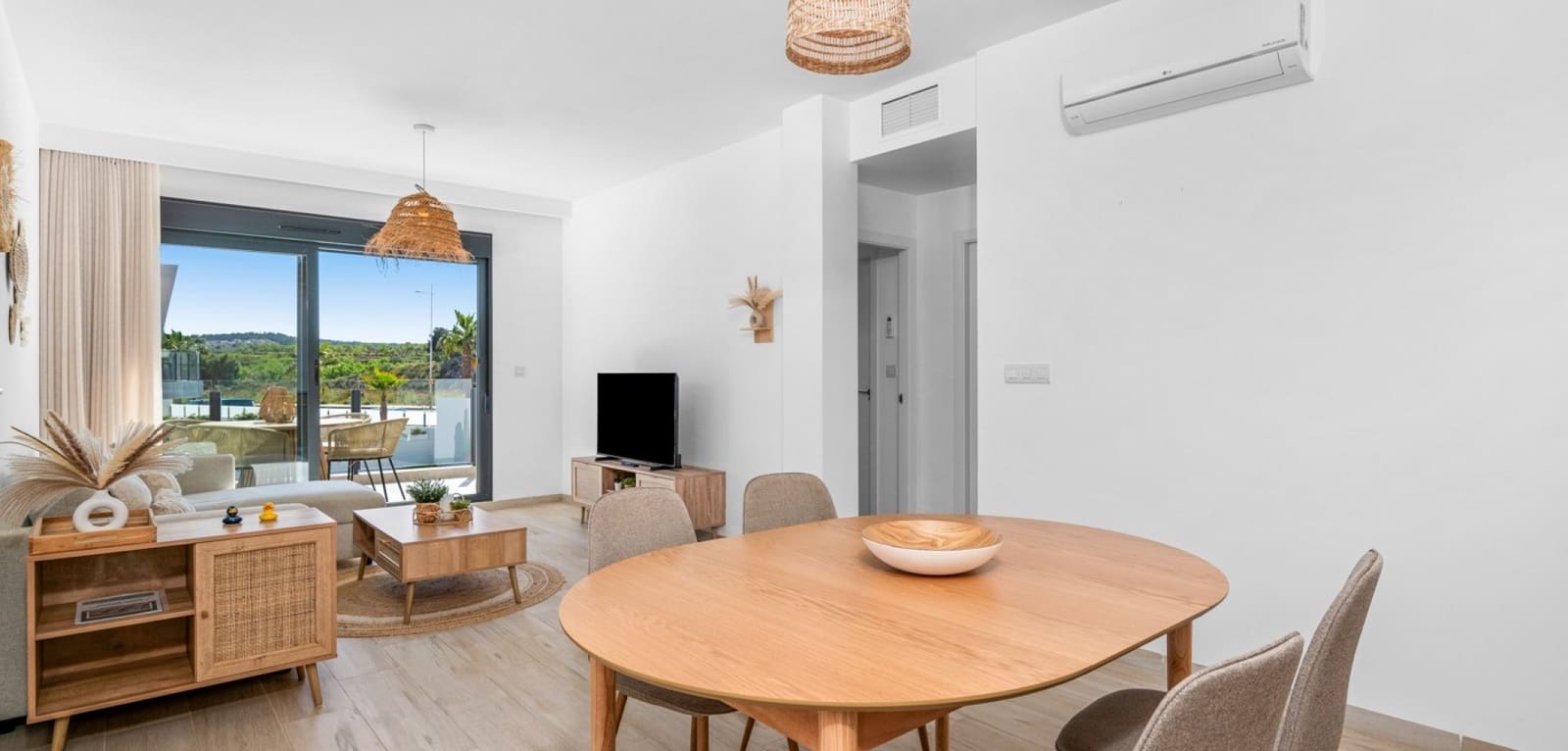 Apartamento de 2 habitaciones en San Miguel de Salinas en venta con piscina - 259.950 € (Ref: 9730695)