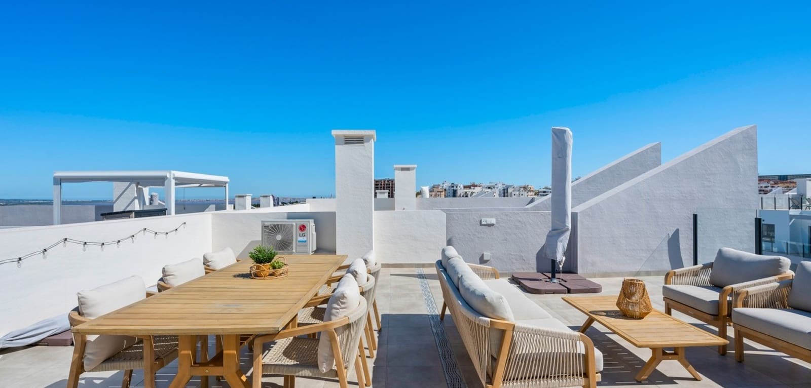 Apartamento de 2 habitaciones en San Miguel de Salinas en venta con piscina - 259.950 € (Ref: 9730695)