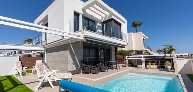 3 soveværelse Villa til salg i Vistabella, Orihuela med swimmingpool - € 419.500 (Ref: 9733408)
