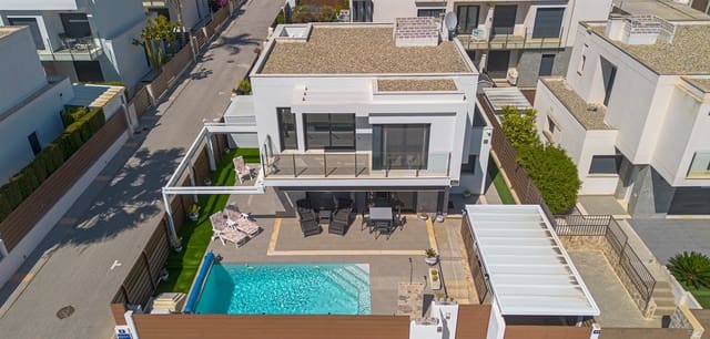 3 soveværelse Villa til salg i Vistabella, Orihuela med swimmingpool - € 419.500 (Ref: 9733408)