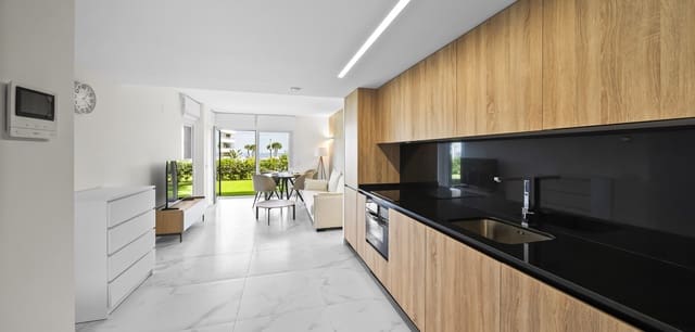 2 slaapkamer Appartement te koop in Punta Prima, Torrevieja met zwembad - € 460.000 (Ref: 9739142)