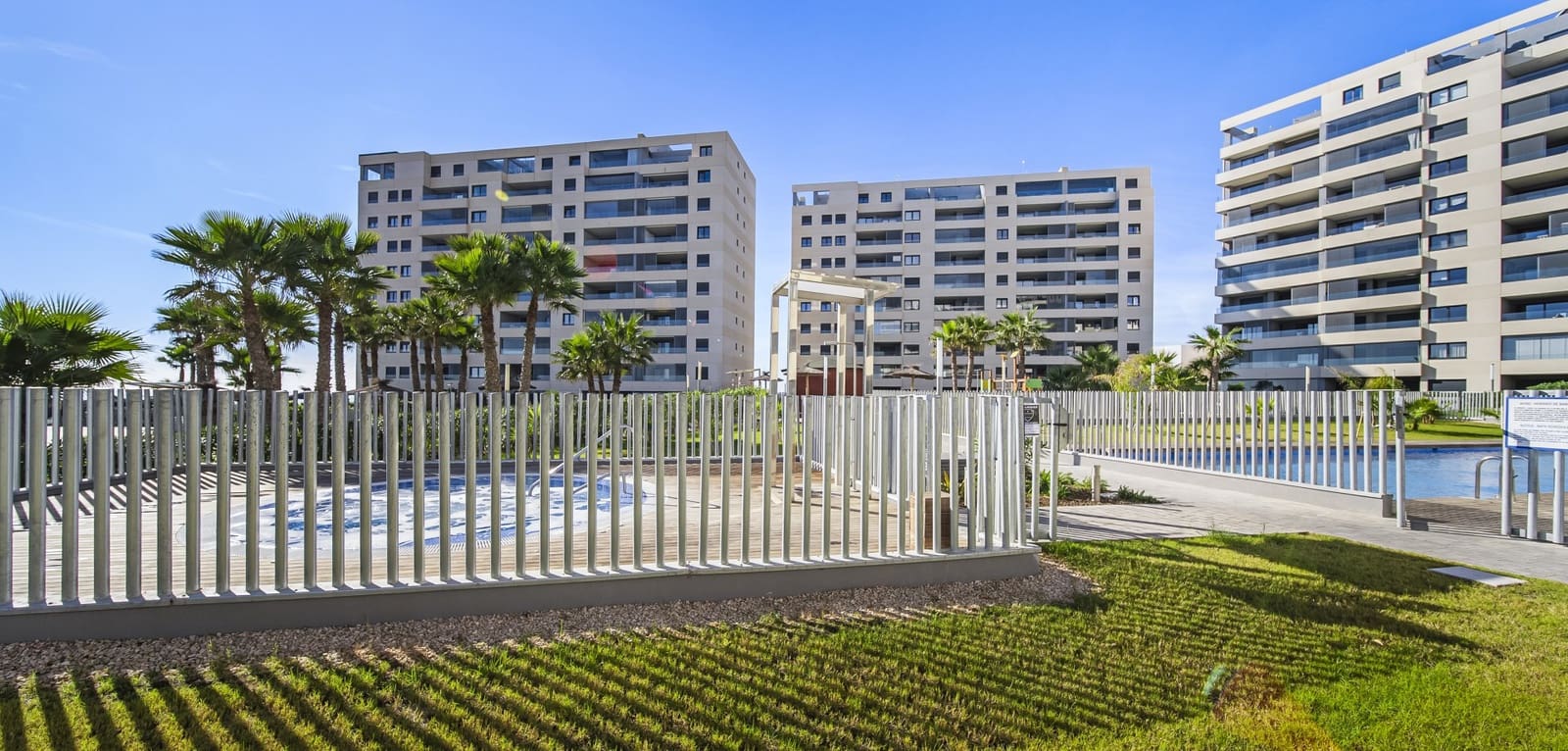 2 bedroom Apartment for sale in Punta Prima with pool - € 460,000 (Ref: 9739142)