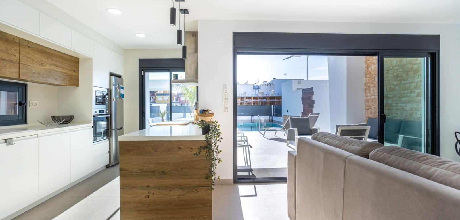 4 makuuhuone Huvila myytävänä paikassa Dolores mukana uima-altaan - 410 000 € (Ref: 9739144)