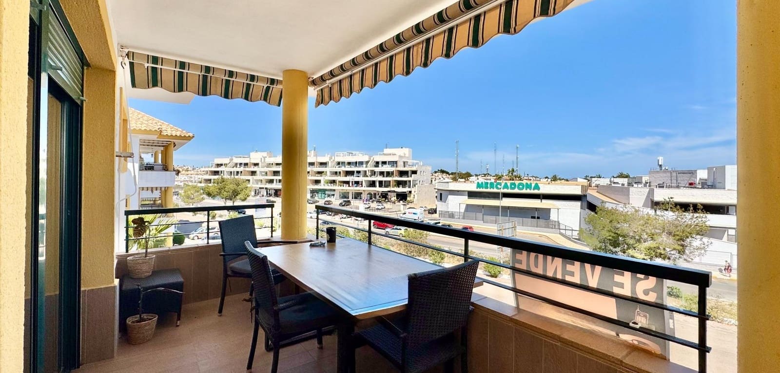 Apartamento de 2 habitaciones en Villamartin en venta con piscina - 195.000 € (Ref: 9740095)