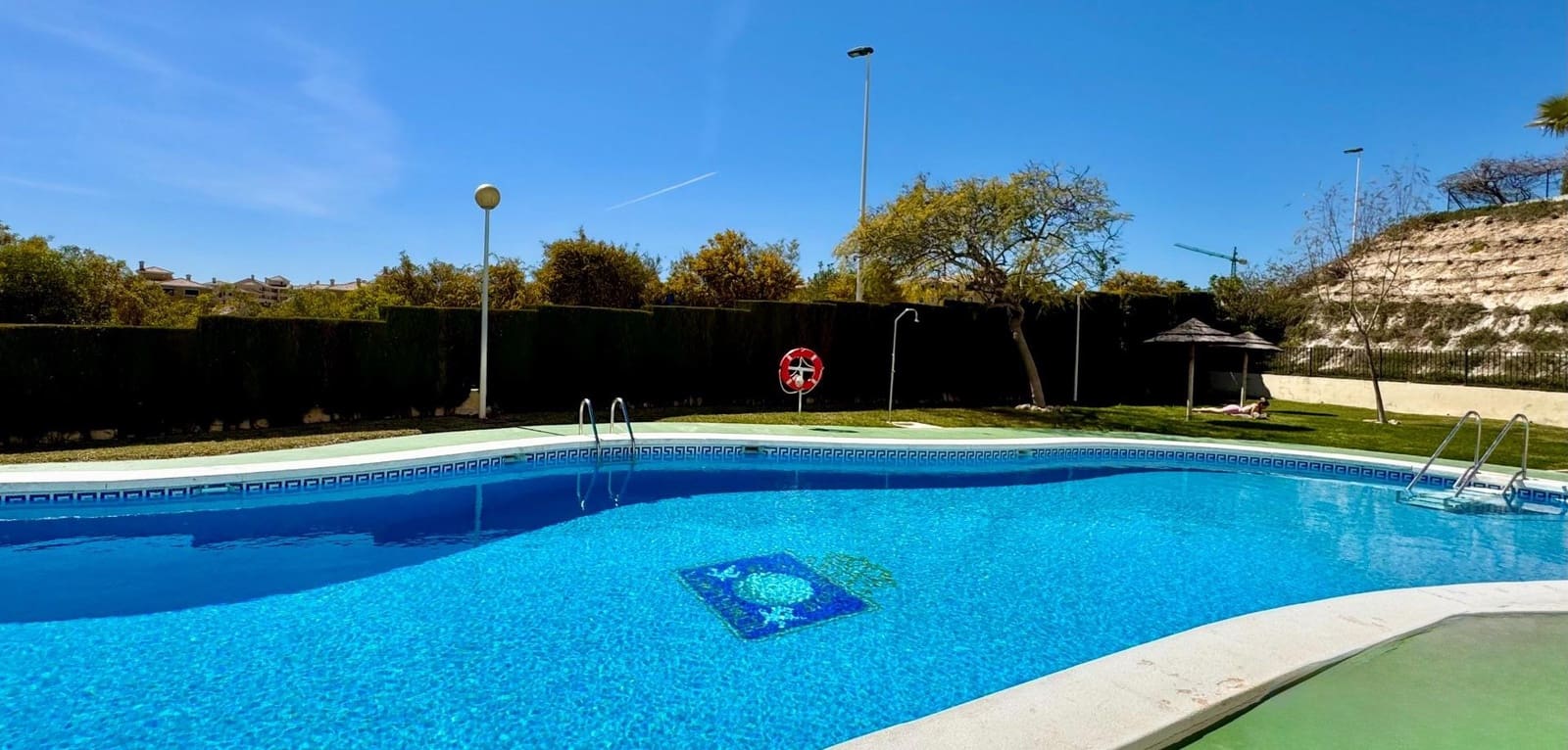 Apartamento de 2 habitaciones en Villamartin en venta con piscina - 195.000 € (Ref: 9740095)