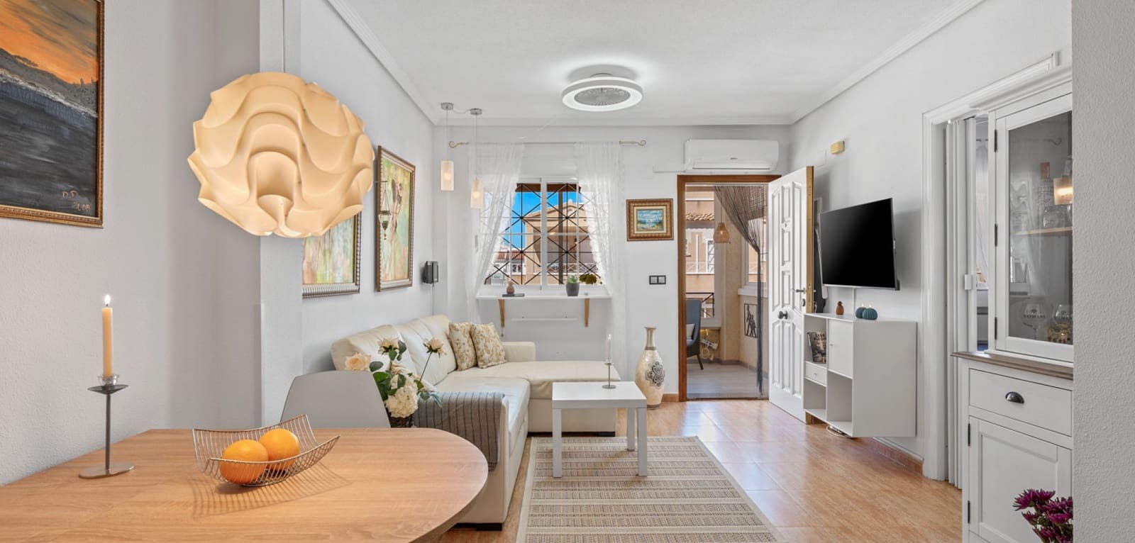 2 makuuhuone Bungalow myytävänä paikassa Playa Flamenca mukana uima-altaan - 169 000 € (Ref: 9748228)