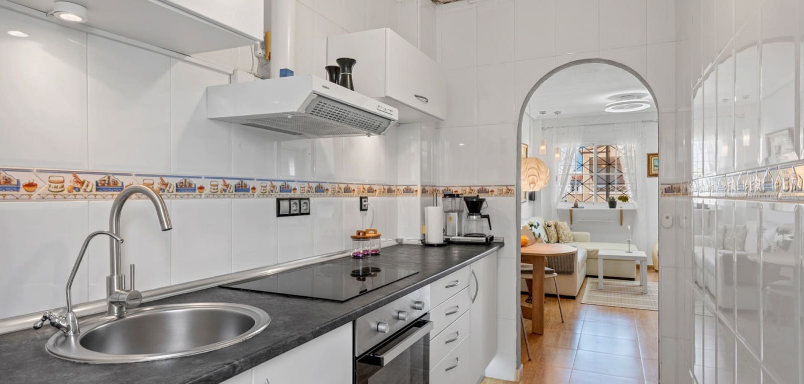 2 makuuhuone Bungalow myytävänä paikassa Playa Flamenca mukana uima-altaan - 169 000 € (Ref: 9748228)