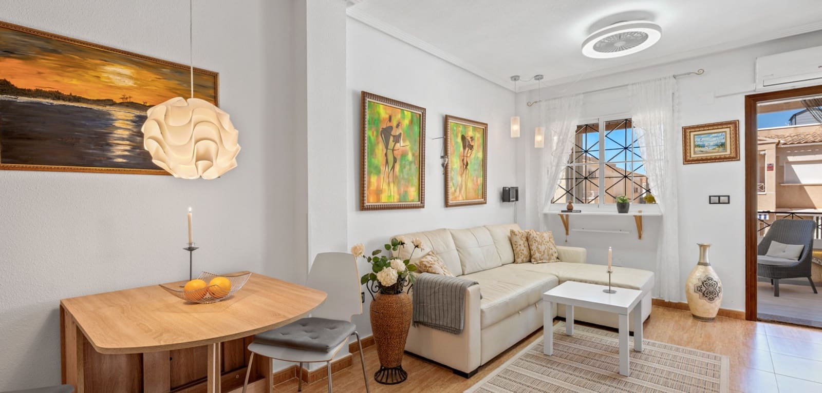 2 makuuhuone Bungalow myytävänä paikassa Playa Flamenca mukana uima-altaan - 169 000 € (Ref: 9748228)