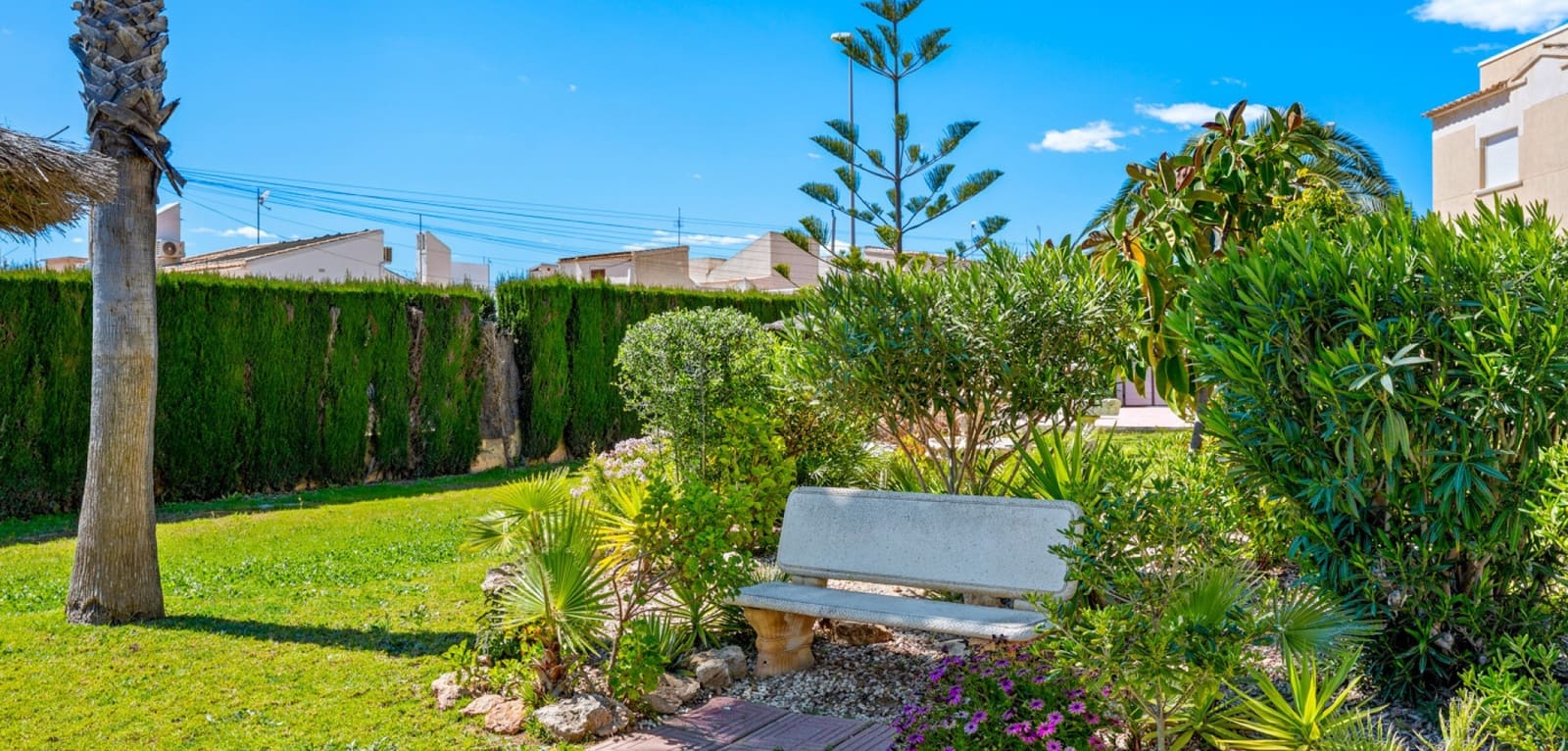 2 makuuhuone Bungalow myytävänä paikassa Playa Flamenca mukana uima-altaan - 169 000 € (Ref: 9748228)