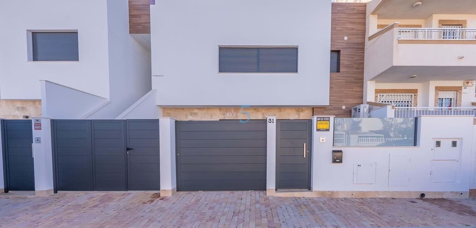 Bungalow de 2 habitaciones en San Pedro del Pinatar en venta con piscina - 279.900 € (Ref: 9748229)