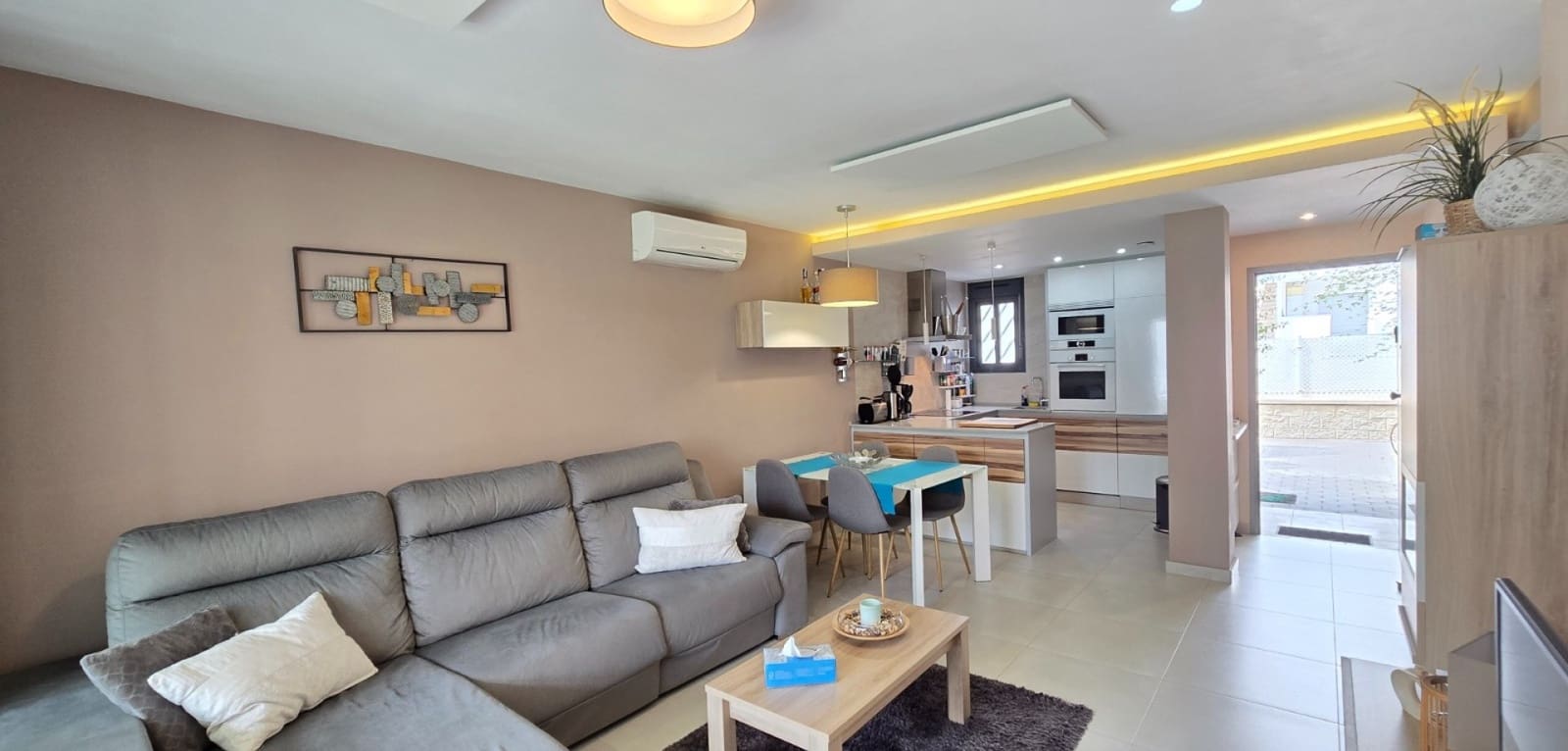 2 bedroom Apartment for sale in Orihuela Costa with pool - € 259,900 (Ref: 9752509)