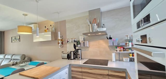 Apartamento de 2 habitaciones en Punta Prima, Orihuela en venta con piscina - 259.900 € (Ref: 9752509)