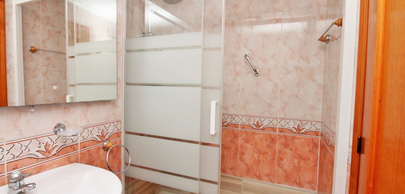 2 bedroom Apartment for sale in La Zenia with pool - € 159,000 (Ref: 9756326)