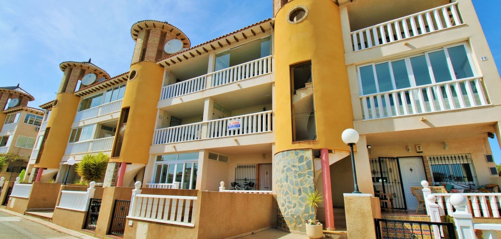 2 bedroom Apartment for sale in La Zenia with pool - € 159,000 (Ref: 9756326)
