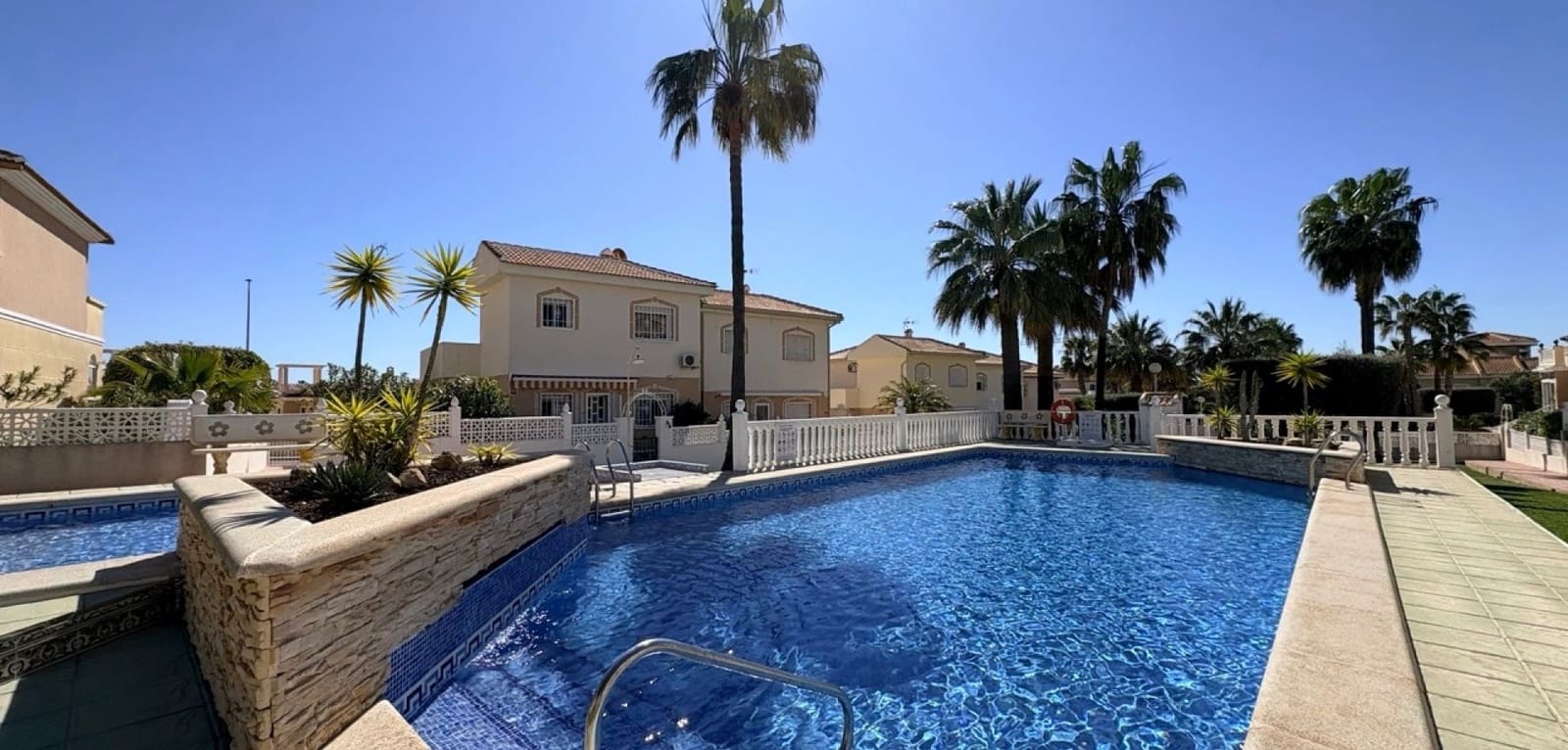 2 slaapkamer Huis te koop in Ciudad Quesada met zwembad - € 185.000 (Ref: 9759422)