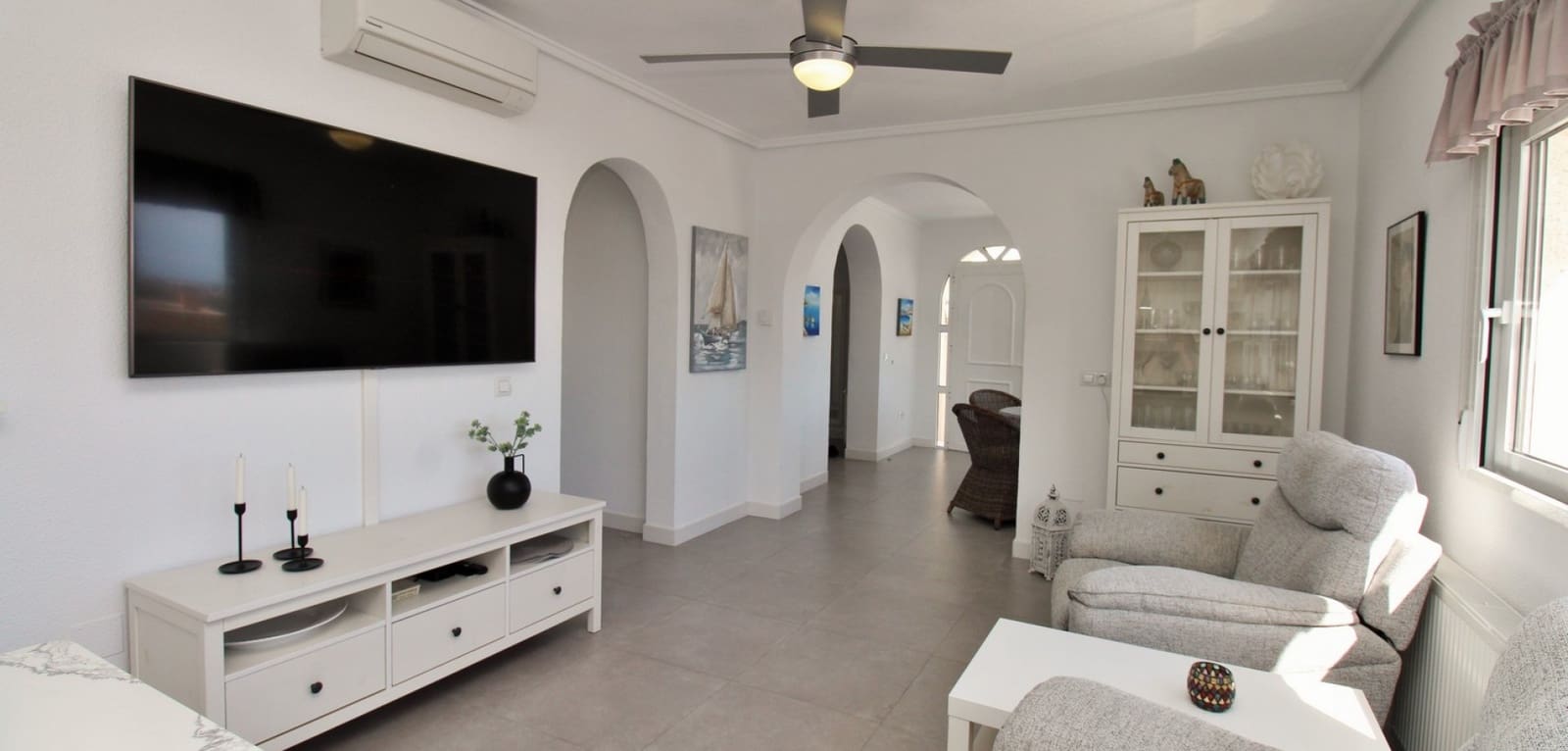 3 quarto Moradia para venda em Villamartin com piscina - 499 000 € (Ref: 9762296)