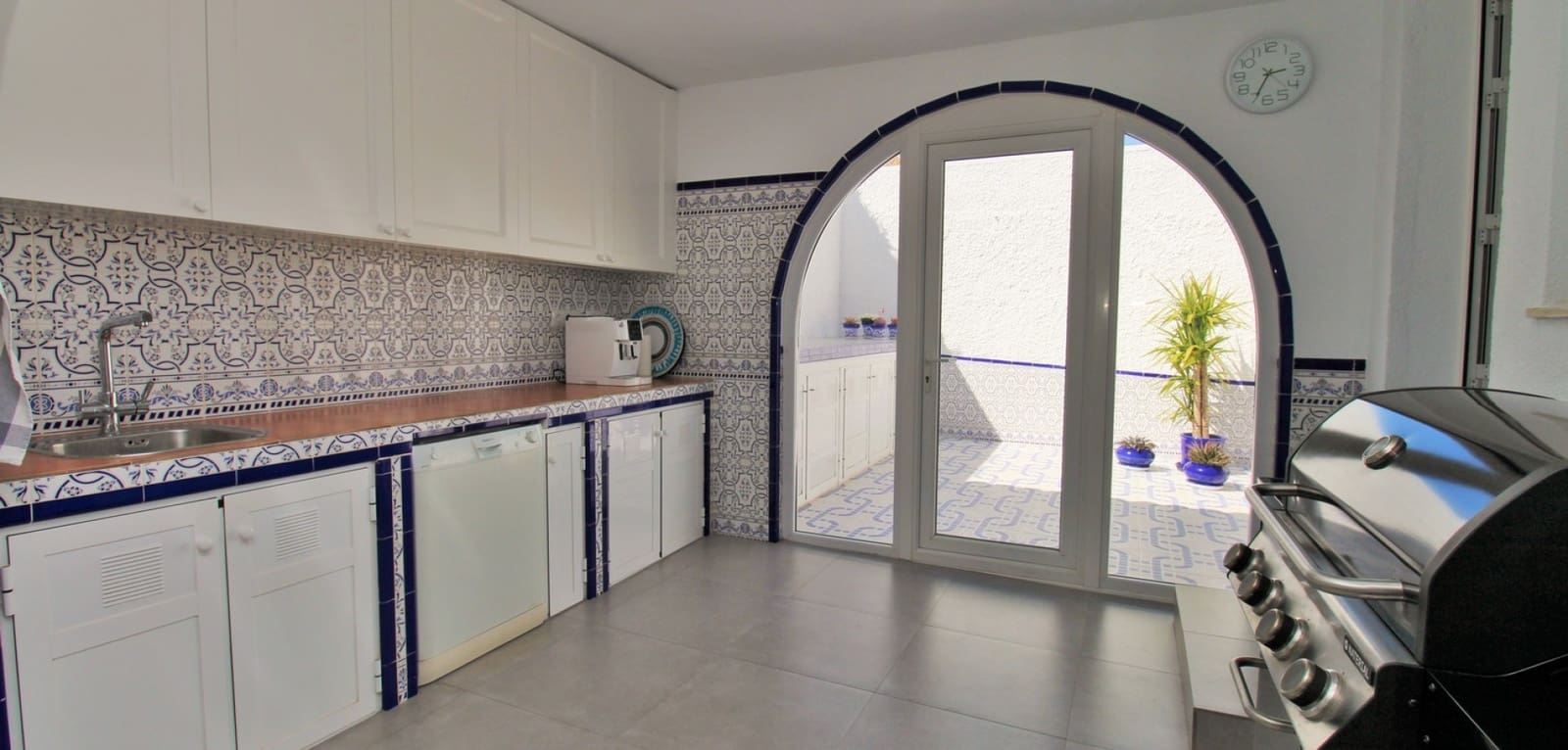 3 quarto Moradia para venda em Villamartin com piscina - 499 000 € (Ref: 9762296)