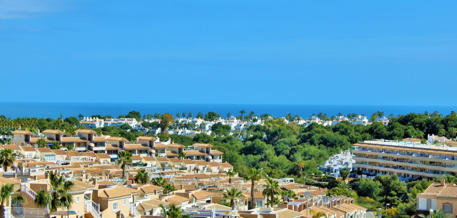 3 quarto Moradia para venda em Villamartin com piscina - 499 000 € (Ref: 9762296)