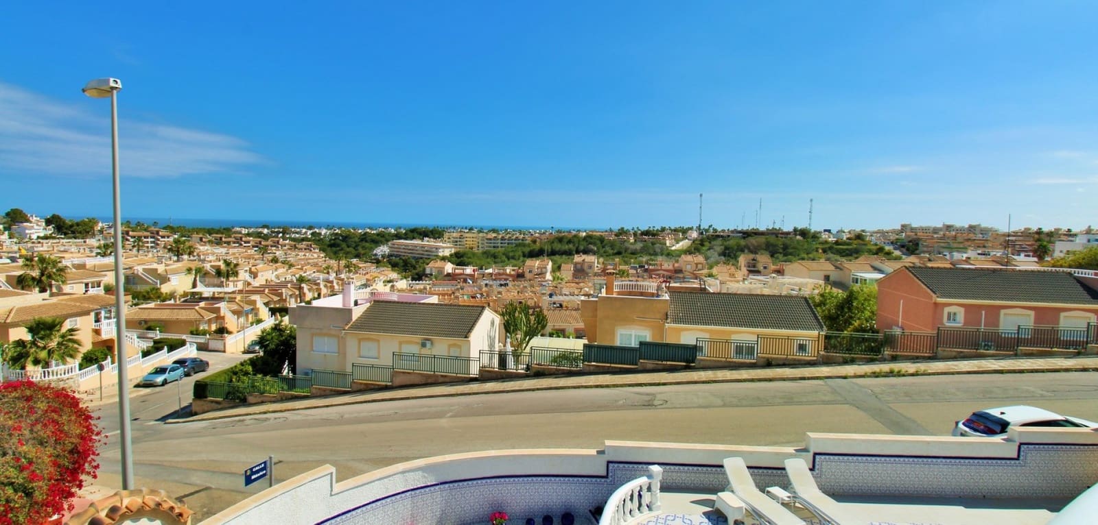 3 quarto Moradia para venda em Villamartin com piscina - 499 000 € (Ref: 9762296)