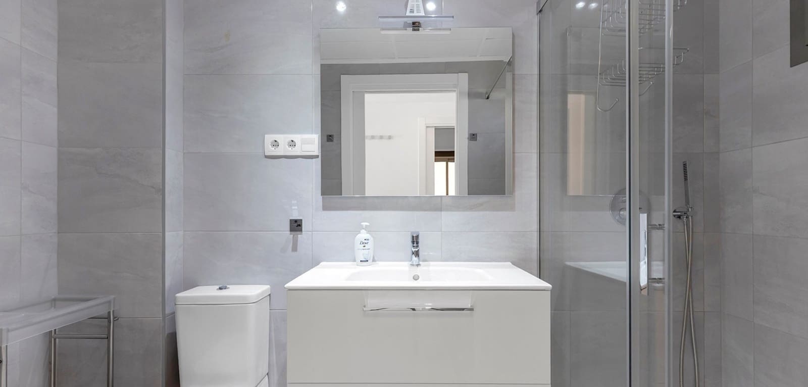 2 Zimmer Apartment zu verkaufen in Villamartin mit Pool - 289.000 € (Ref: 9765288)