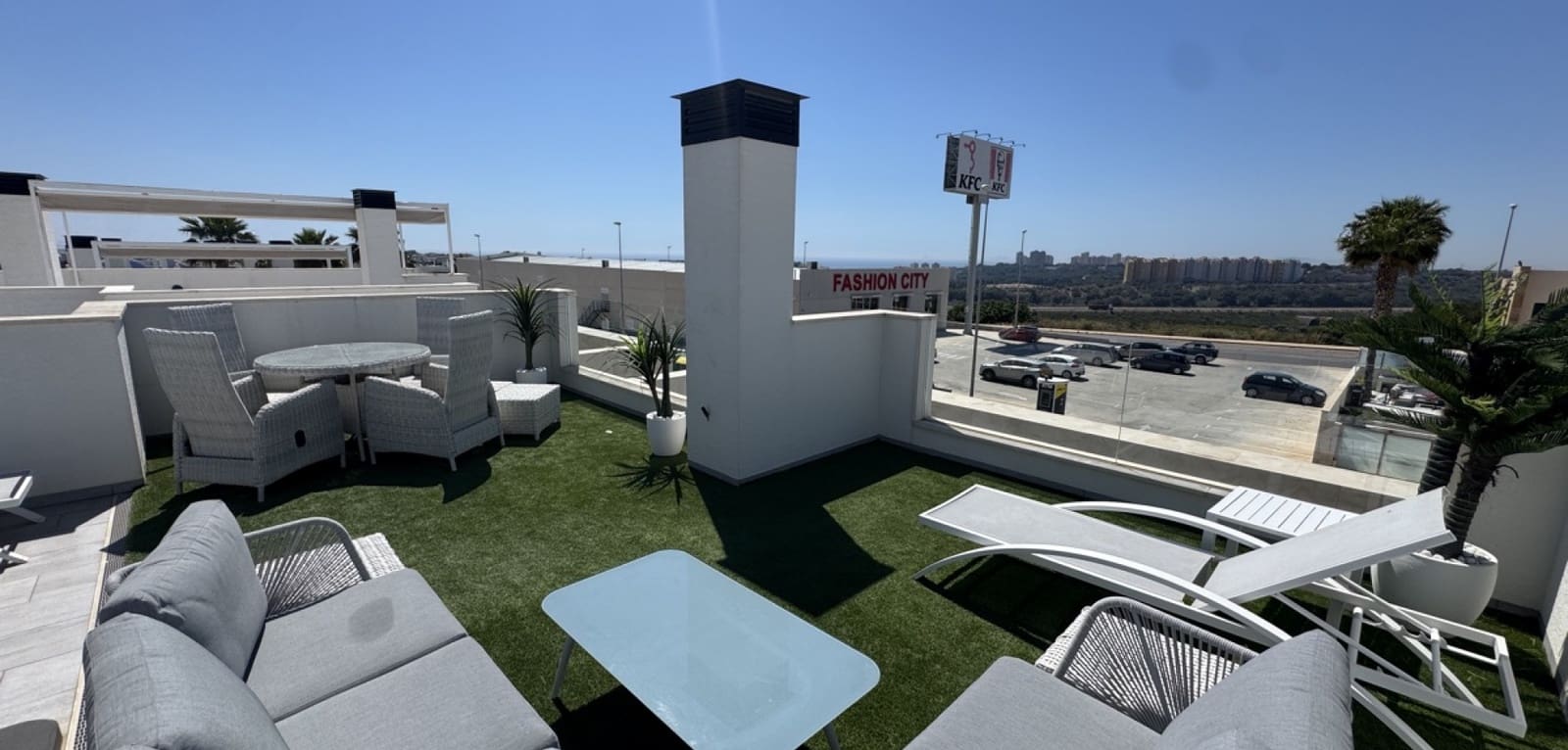 4 quarto Moradia para venda em Orihuela Costa com piscina - 649 000 € (Ref: 9776923)