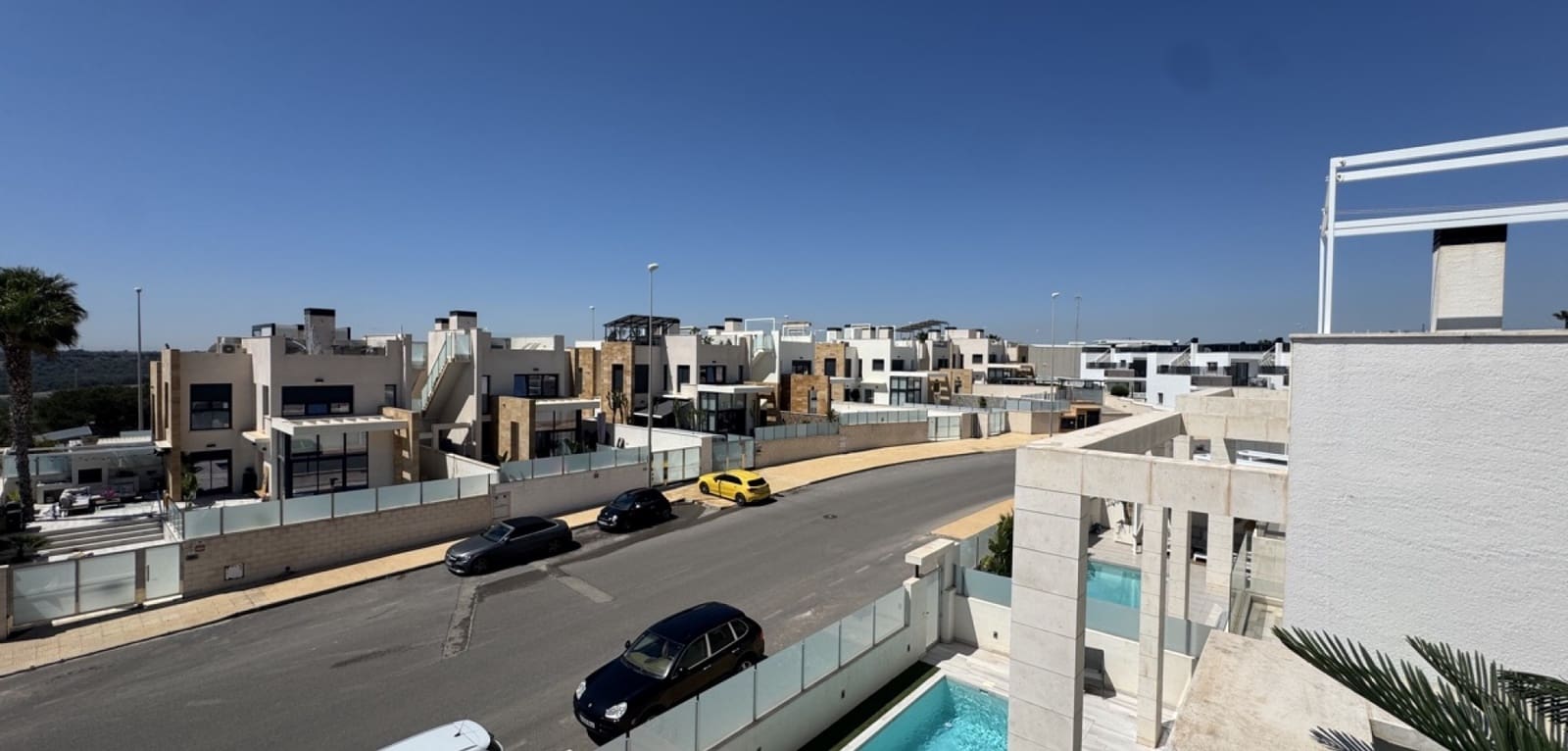 4 quarto Moradia para venda em Orihuela Costa com piscina - 649 000 € (Ref: 9776923)