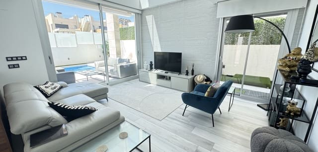 4 quarto Moradia para venda em Lomas de Cabo Roig - Los Dolses, Orihuela com piscina - 649 000 € (Ref: 9776923)