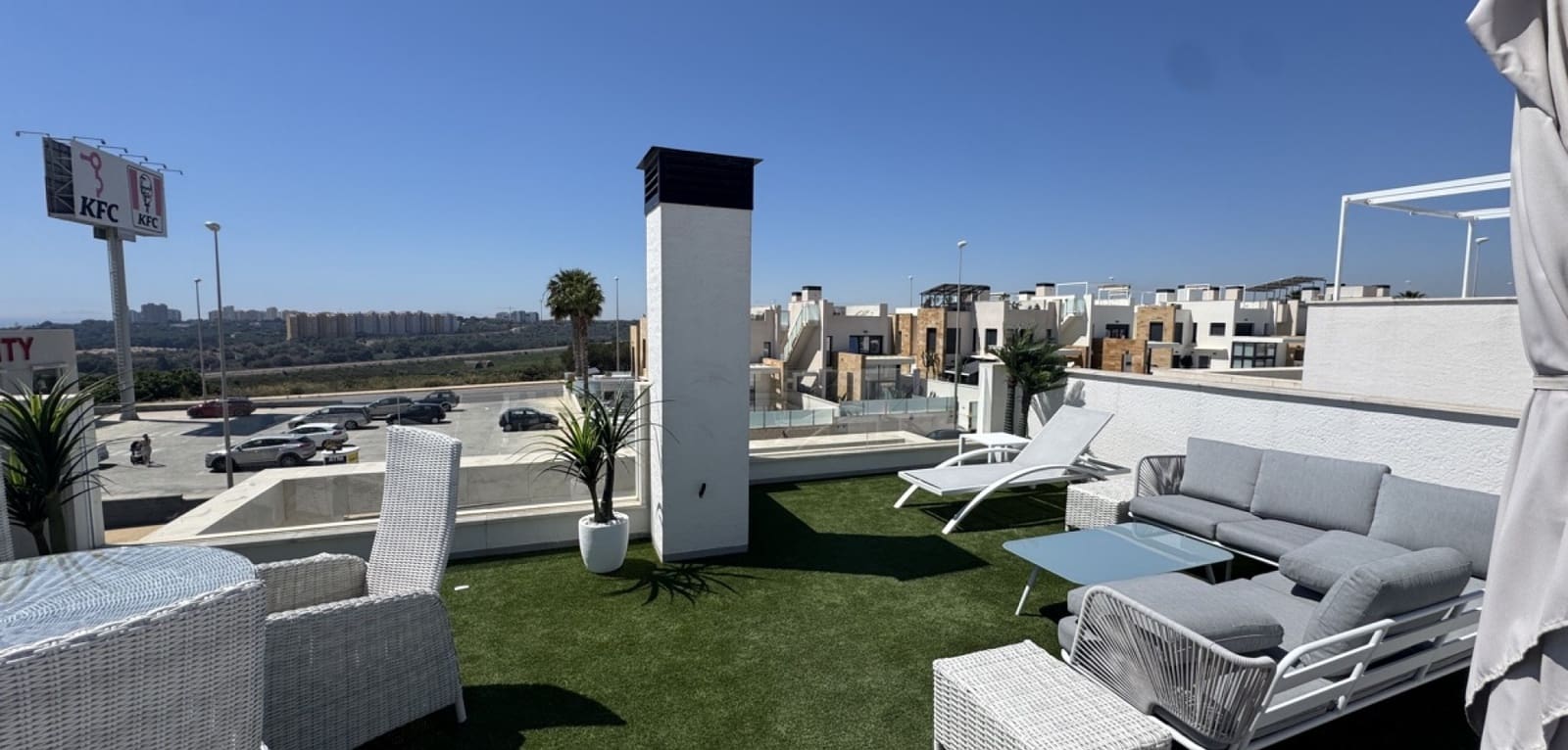 4 quarto Moradia para venda em Orihuela Costa com piscina - 649 000 € (Ref: 9776923)