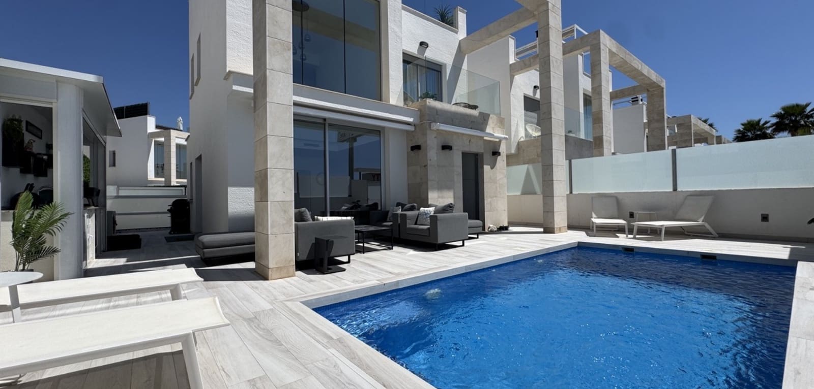 4 quarto Moradia para venda em Orihuela Costa com piscina - 649 000 € (Ref: 9776923)