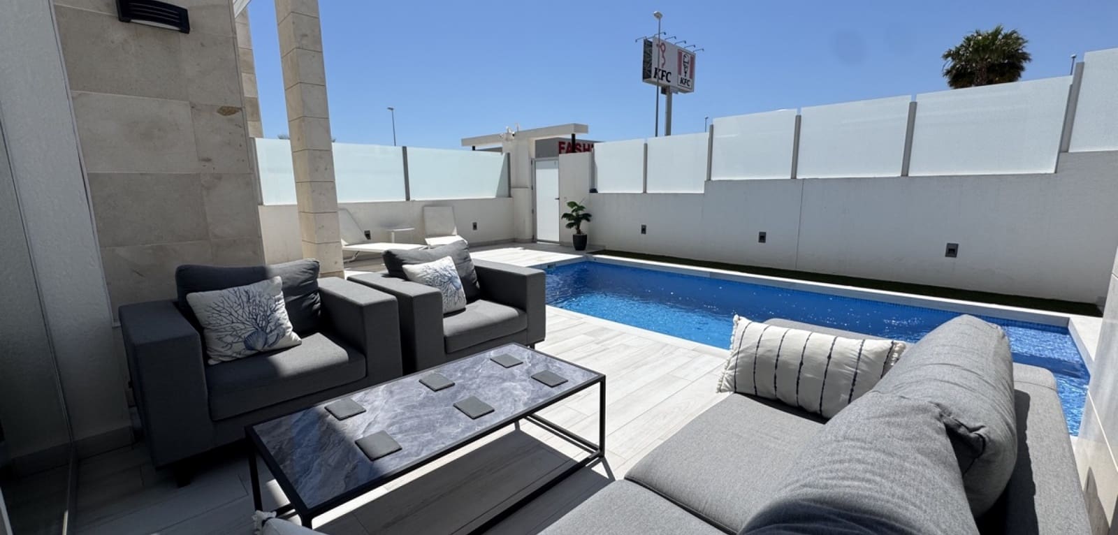 4 quarto Moradia para venda em Orihuela Costa com piscina - 649 000 € (Ref: 9776923)