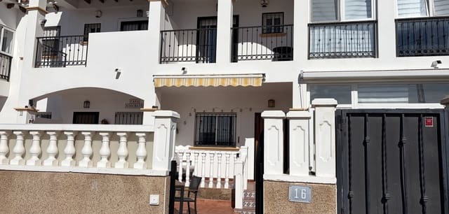 2 makuuhuone Omakotitalo myytävänä paikassa Punta Prima, Orihuela mukana uima-altaan - 179 950 € (Ref: 9776924)