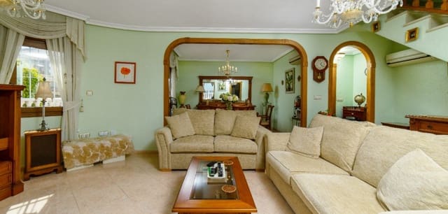 2 slaapkamer Villa te koop in Los Altos met zwembad - € 290.000 (Ref: 9776926)