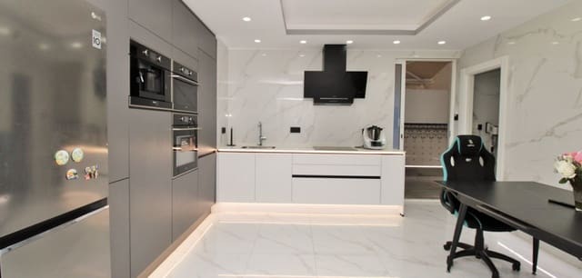 3 soverom Leilighet til salgs i Torrevieja - € 240 000 (Ref: 9779980)