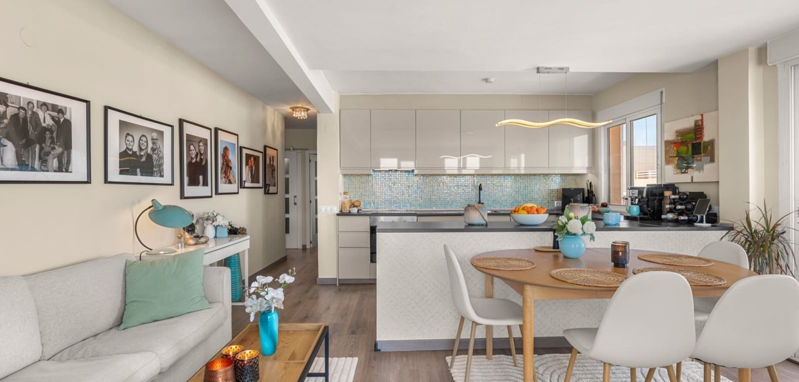 Apartamento de 2 habitaciones en Guardamar del Segura en venta - 298.000 € (Ref: 9784307)