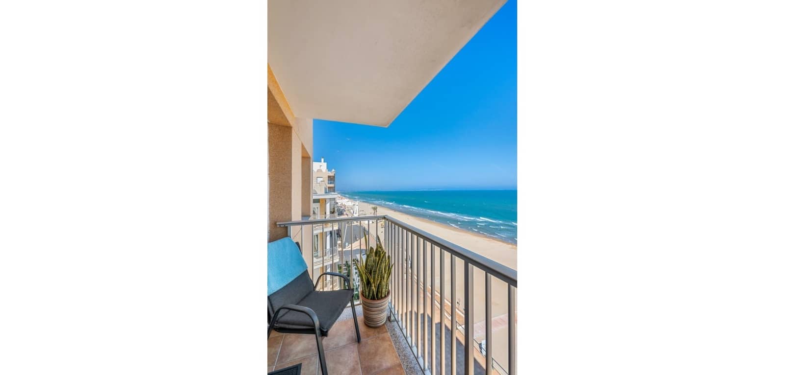 Apartamento de 2 habitaciones en Guardamar del Segura en venta - 298.000 € (Ref: 9784307)