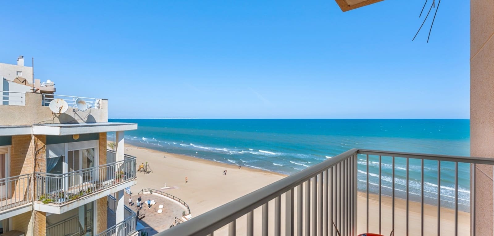 Apartamento de 2 habitaciones en Guardamar del Segura en venta - 298.000 € (Ref: 9784307)