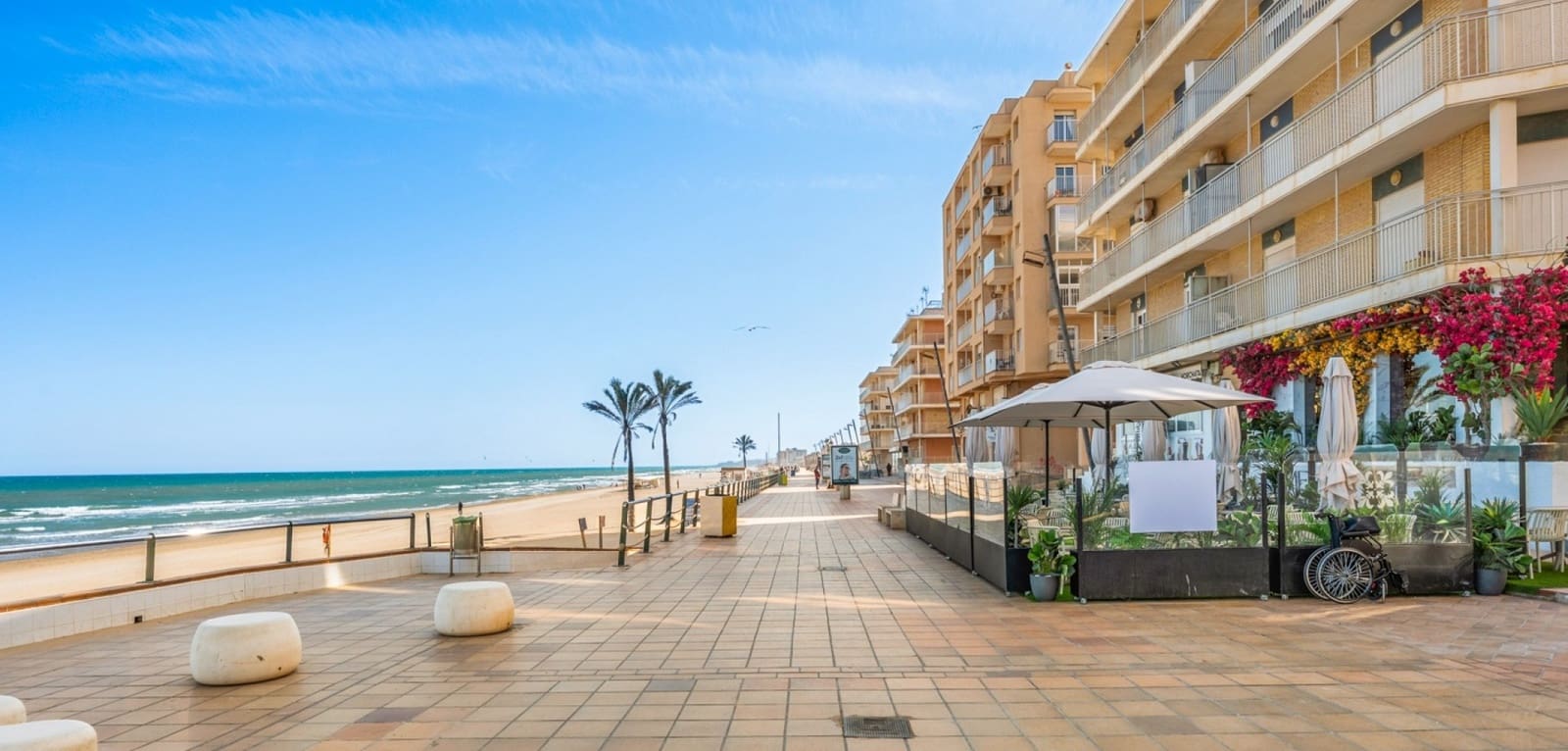 Apartamento de 2 habitaciones en Guardamar del Segura en venta - 298.000 € (Ref: 9784307)