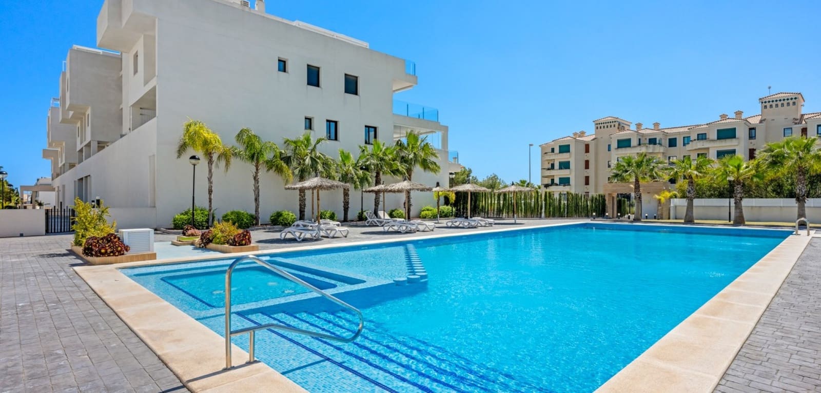 2 bedroom Apartment for sale in Campoamor with pool - € 349,000 (Ref: 9784310)
