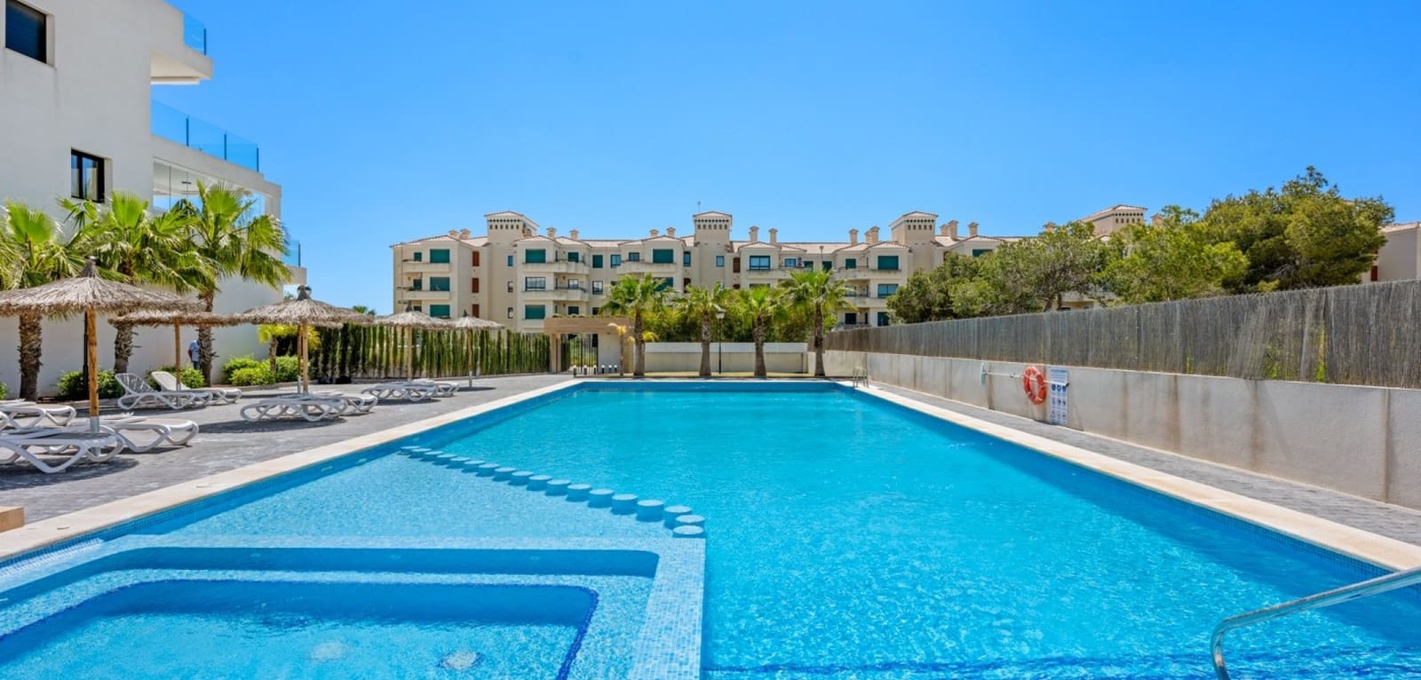 2 bedroom Apartment for sale in Campoamor with pool - € 349,000 (Ref: 9784310)