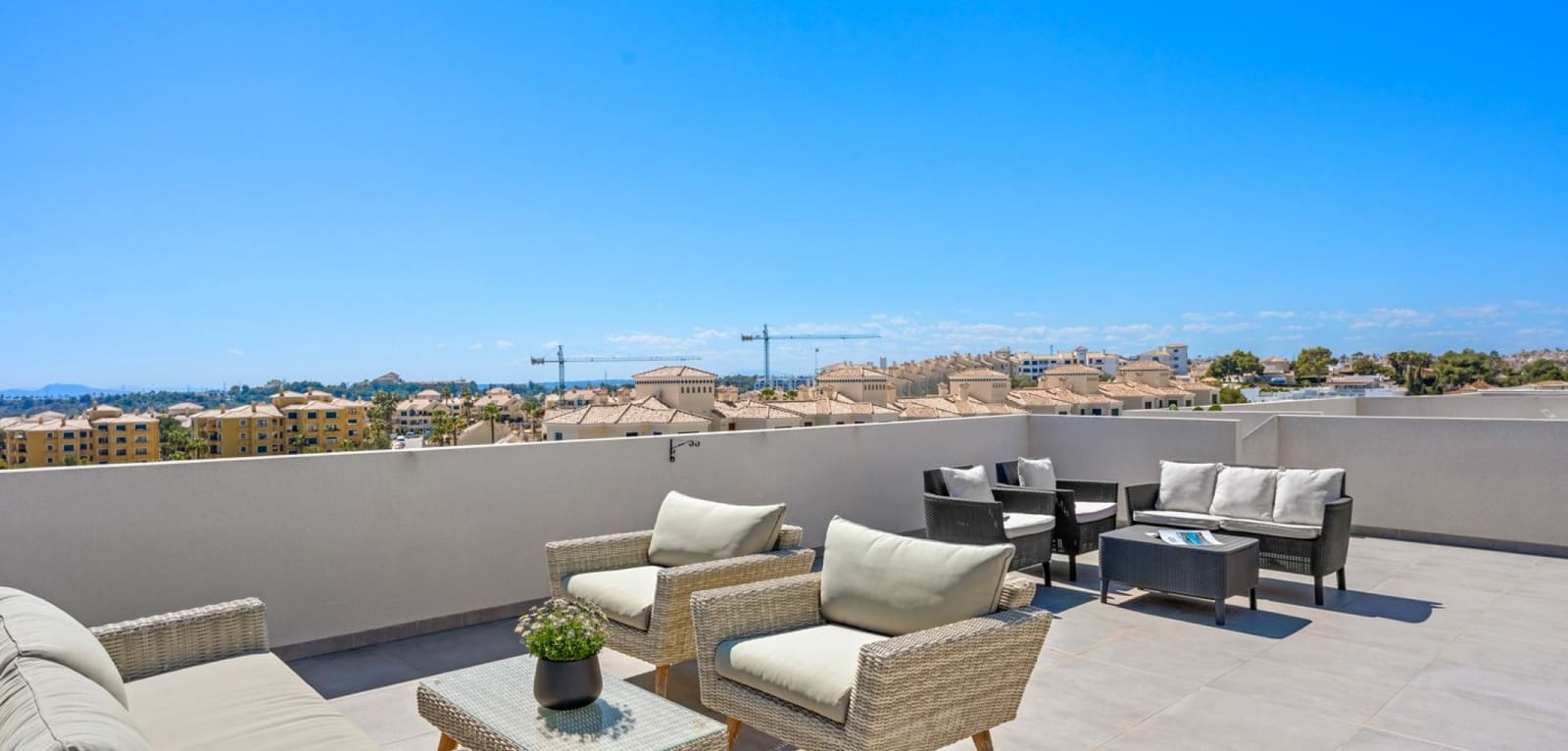 2 bedroom Apartment for sale in Campoamor with pool - € 349,000 (Ref: 9784310)