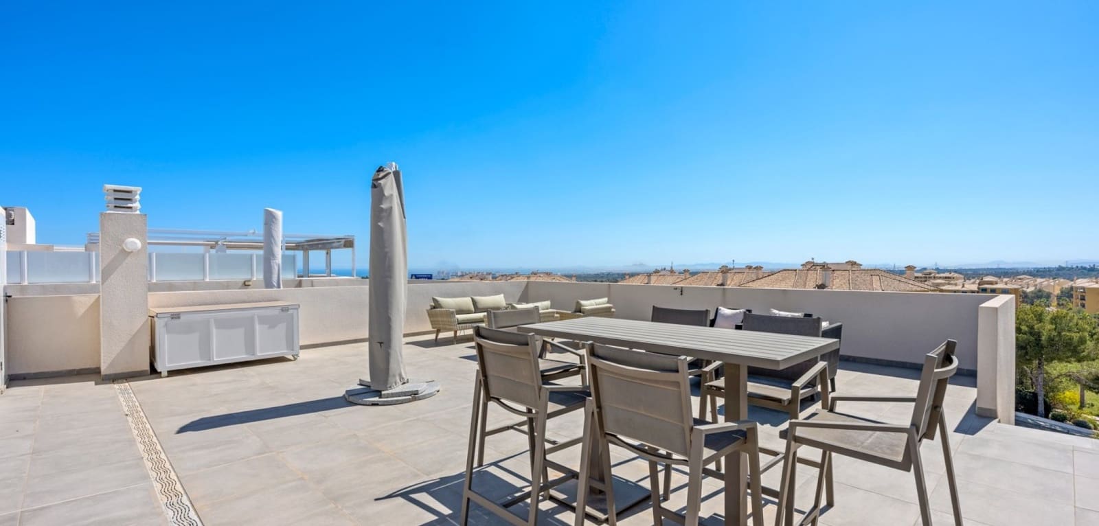 2 bedroom Apartment for sale in Campoamor with pool - € 349,000 (Ref: 9784310)