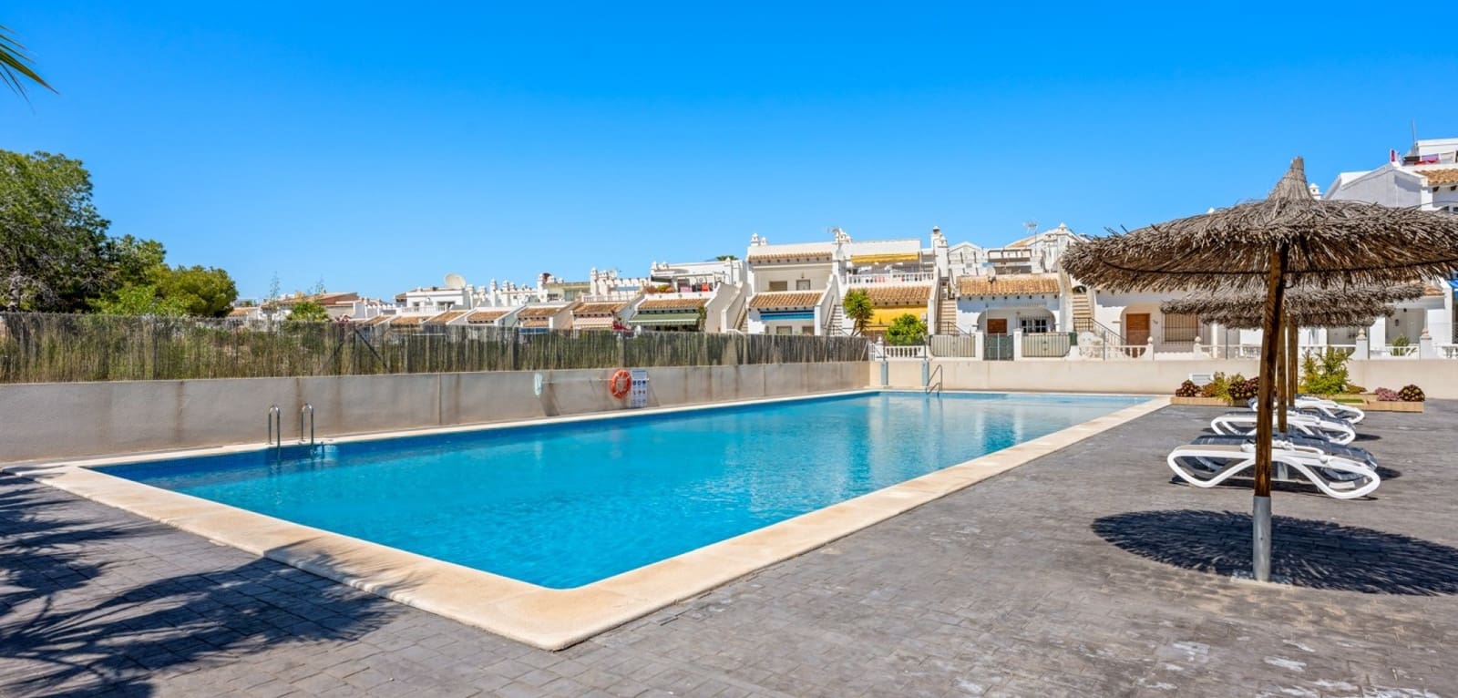 2 bedroom Apartment for sale in Campoamor with pool - € 349,000 (Ref: 9784310)