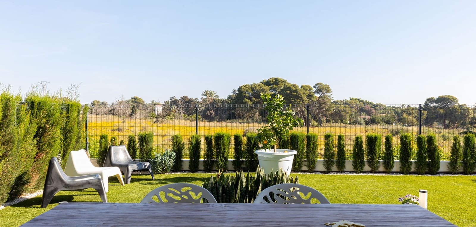 2 slaapkamer Appartement te koop in Punta Prima - € 519.000 (Ref: 9788783)