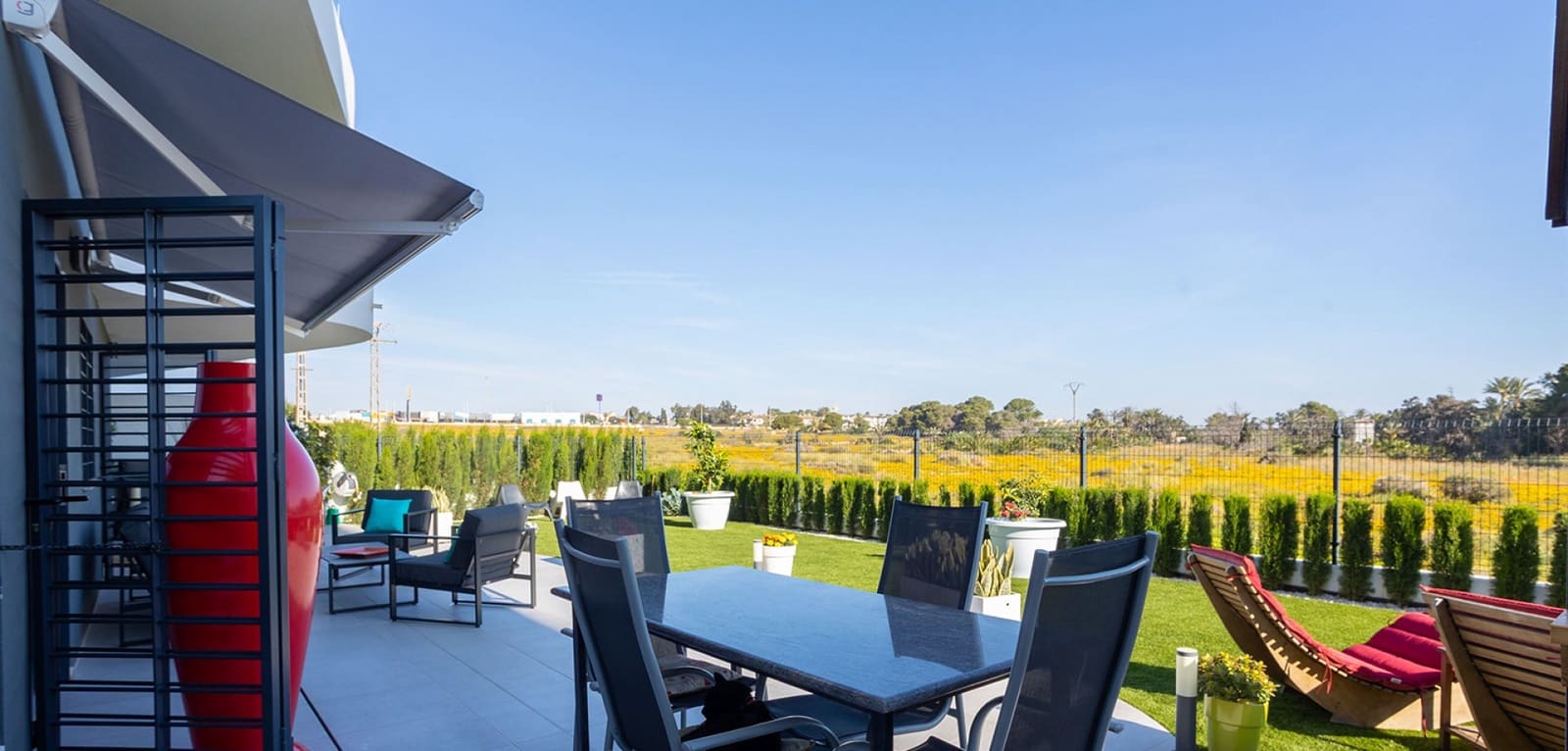 2 slaapkamer Appartement te koop in Punta Prima - € 519.000 (Ref: 9788783)