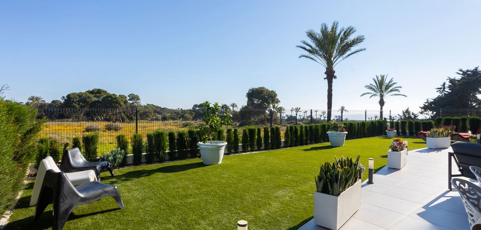 2 slaapkamer Appartement te koop in Punta Prima - € 519.000 (Ref: 9788783)