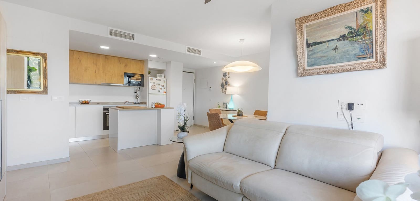 2 slaapkamer Appartement te koop in Punta Prima - € 519.000 (Ref: 9788783)