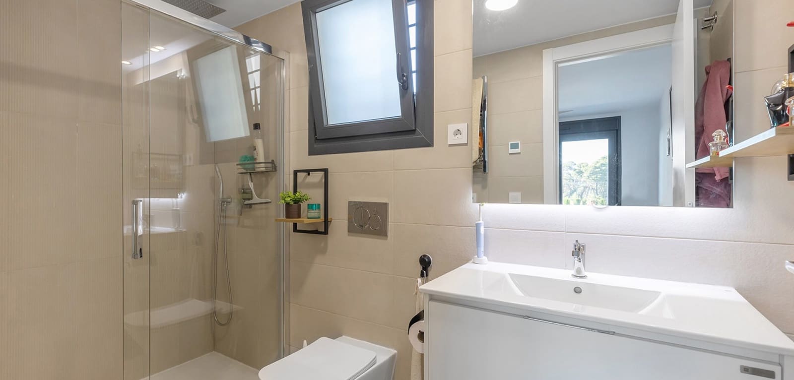 2 slaapkamer Appartement te koop in Punta Prima - € 519.000 (Ref: 9788783)