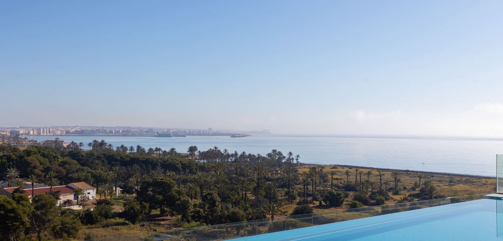 2 slaapkamer Appartement te koop in Punta Prima - € 519.000 (Ref: 9788783)