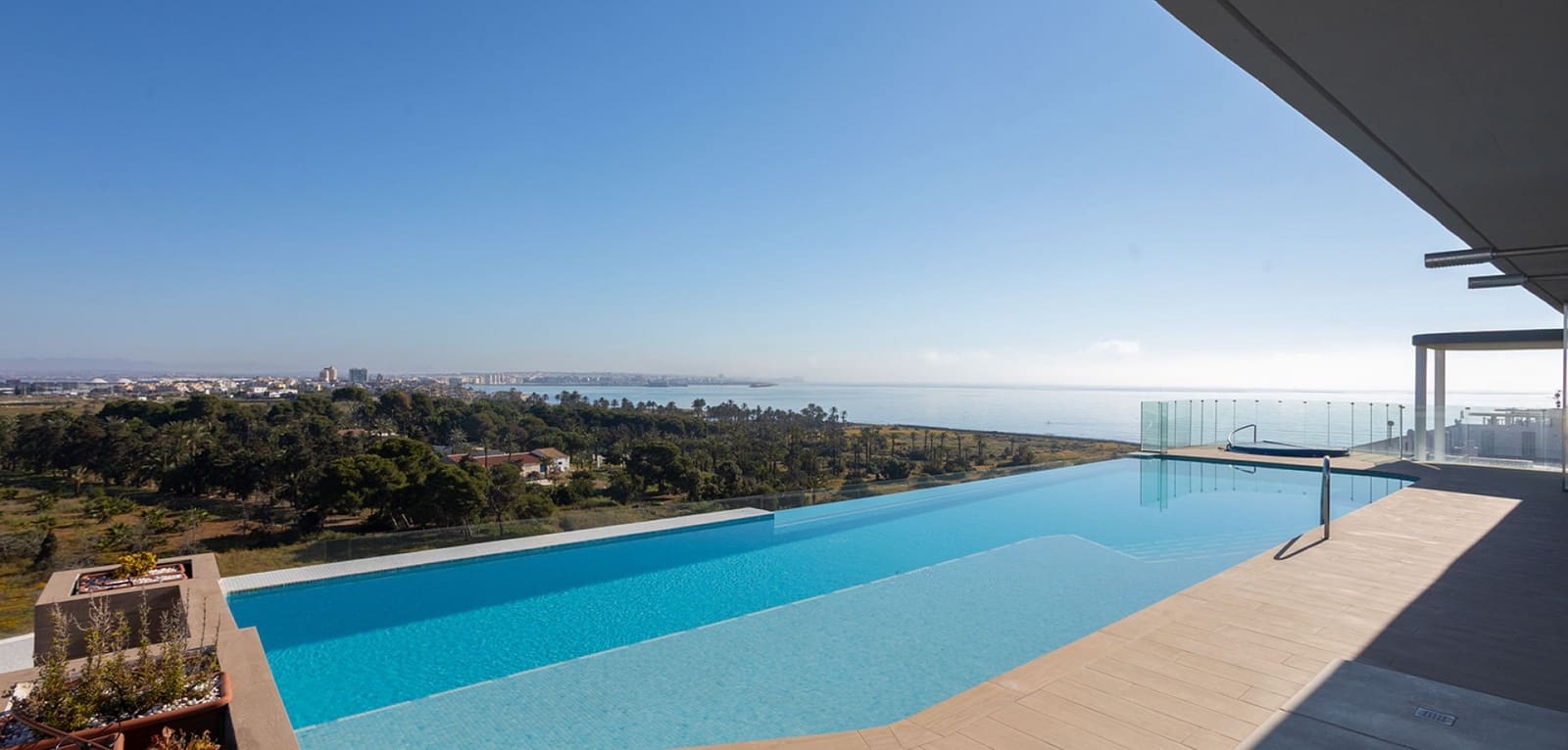 2 slaapkamer Appartement te koop in Punta Prima - € 519.000 (Ref: 9788783)