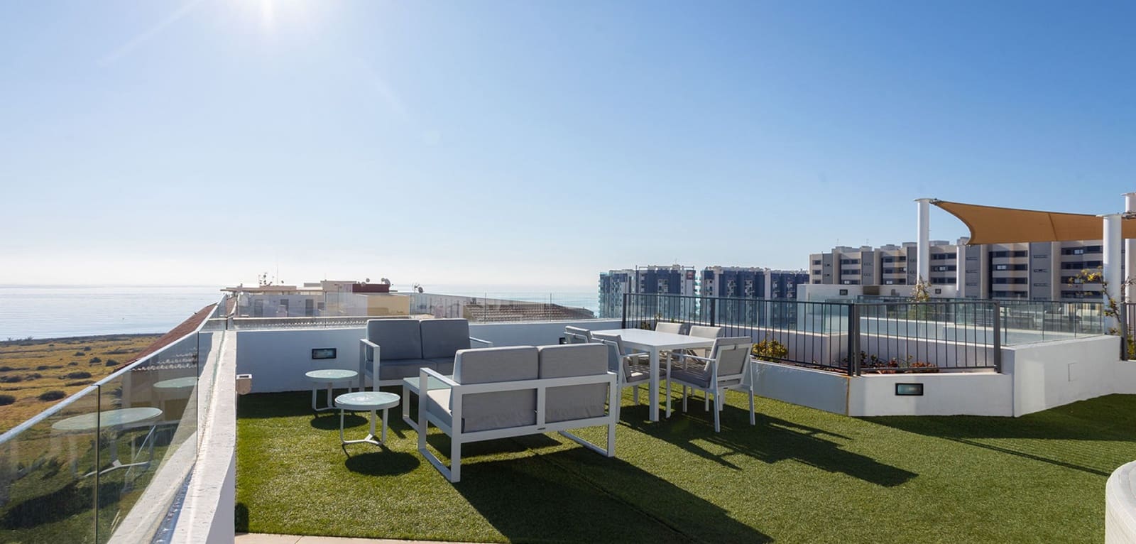 2 slaapkamer Appartement te koop in Punta Prima - € 519.000 (Ref: 9788783)